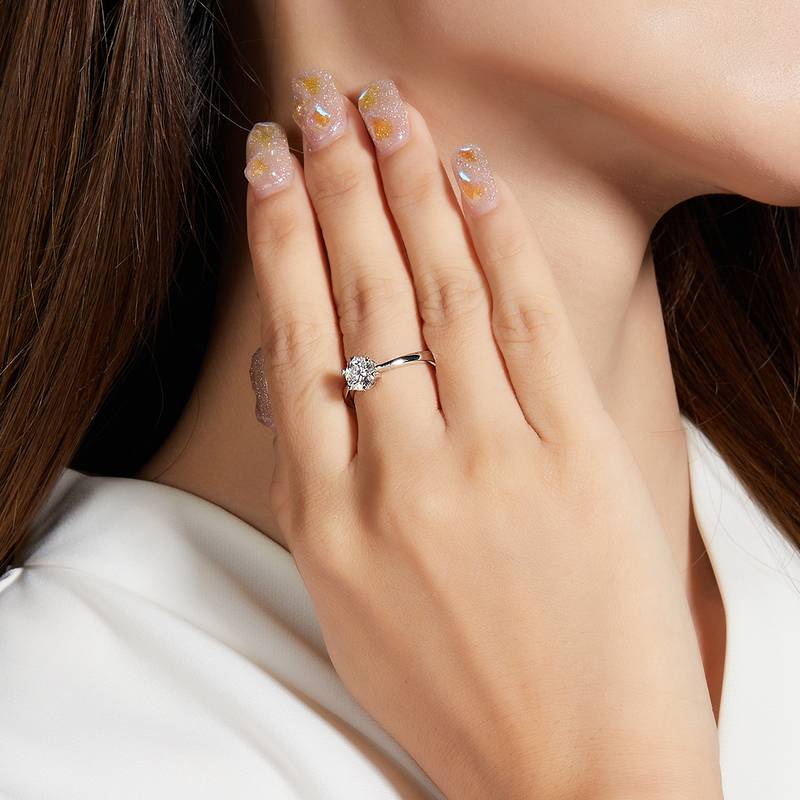 直臂Classic六爪S925银镀白金MoissaniteWomen's Ring1ctD级